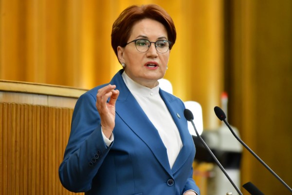 İYİ Parti Genel Başkanı Meral Akşener, Ege Üniversitesi’nde çıkan kavgada
