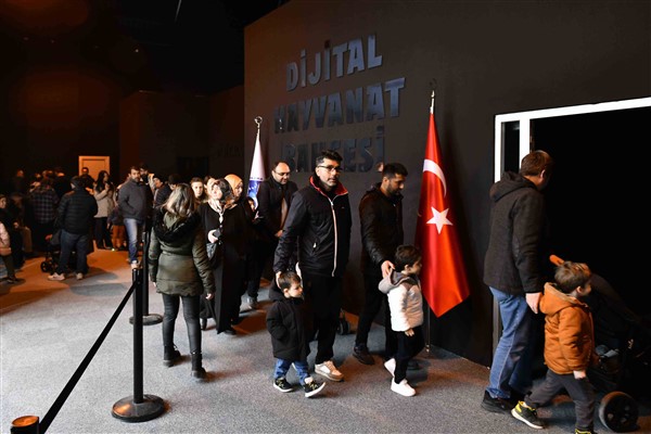 Ankara Dijital Hayvanat Bahçesi’nde çocuklar hayvanlar alemini yakından tanıyor