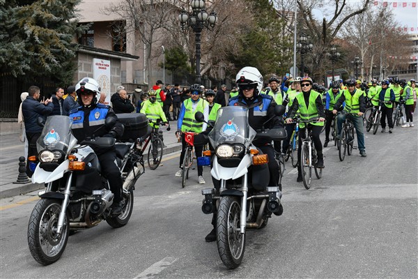 Ankara’da “Epilepsililer İçin Pedal Çevir” etkinliği düzenlendi