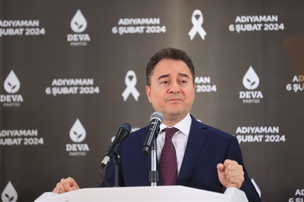 Babacan: “Enkazı kaldırmak yerine enkaza makyaj yapmaya çalıştılar”