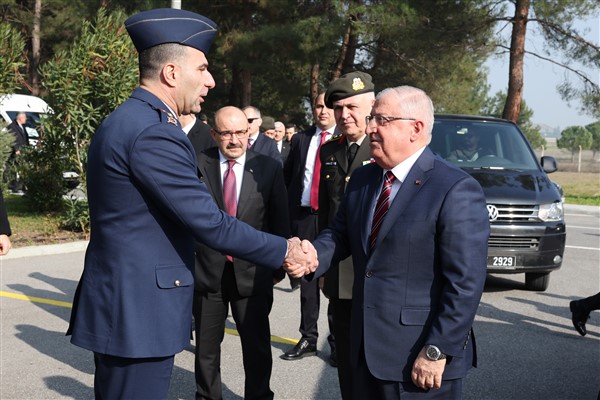 Bakan Güler’den 9’uncu Ana Jet Üs Komutanlığı’nda denetleme