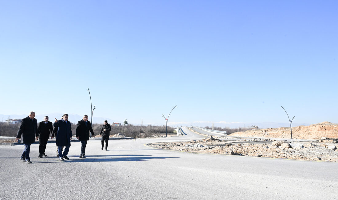 Malatya Büyükşehir Belediye Başkanı Selahattin Gürkan, Alparslan Türkeş Bulvarını Kuzey