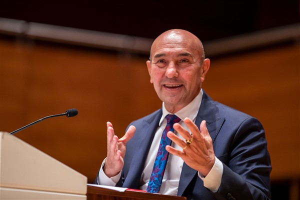 İzmir Büyükşehir Belediye Başkanı Tunç Soyer, yaşam hakkının her şeyden