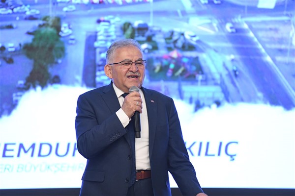 Büyükkılıç: “Kayserimiz her yerde belediyecilikte model olarak anılıyor”