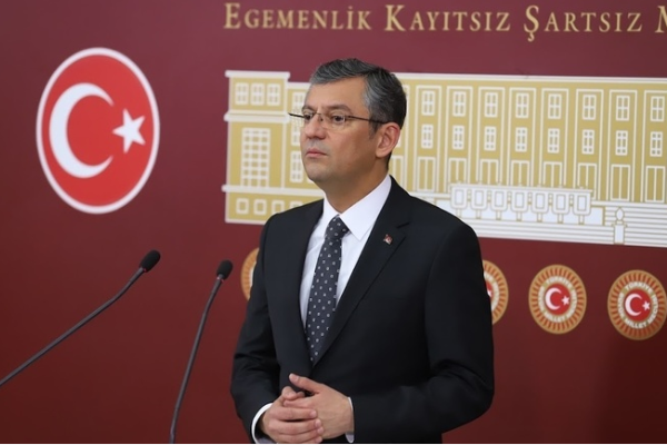 CHP Genel Başkanı Özgür Özel, Manisa'da yaptığı konuşmada 86 milyonun