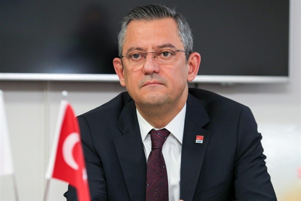 CHP Genel Başkanı Özel’den taksi şoförü Erge’nin ailesine taziye ziyareti