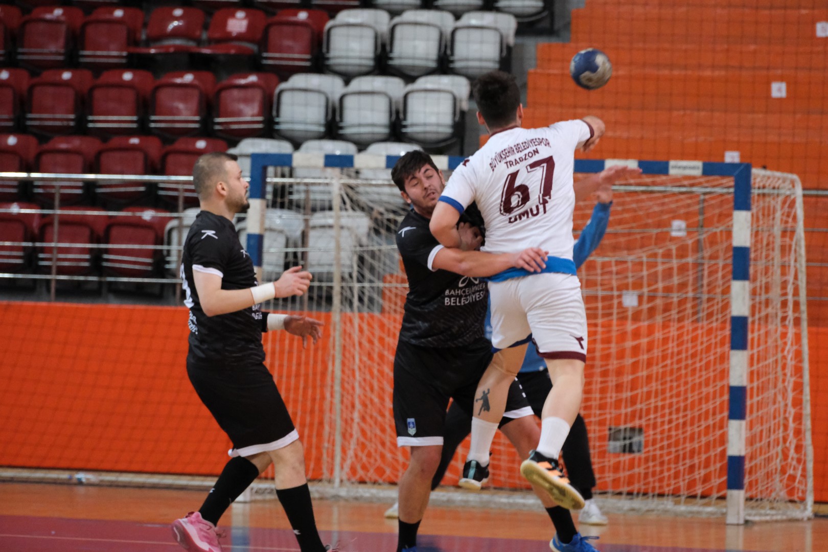 2023-2024 Hentbol Sezonu'nda Kadınlar Süper Ligi 16 hafta, Erkekler Süper