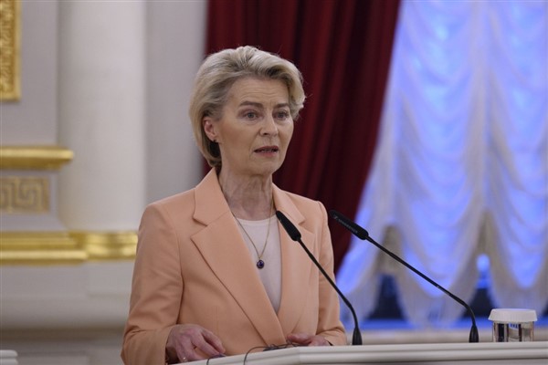 Leyen: “Rusya’ya yıkım savaşının bedelini ödetmeye kararlıyız”