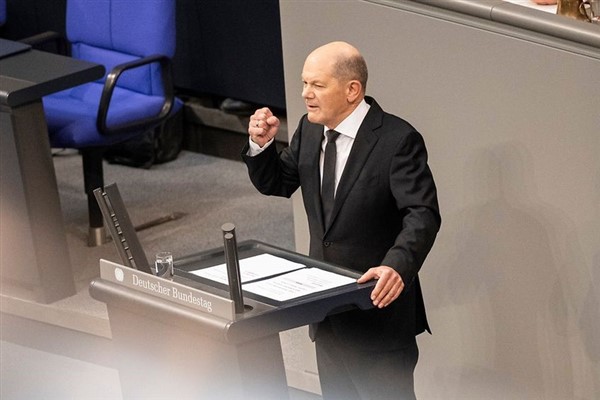 Scholz: “Almanya, Ermenistan ile Azerbaycan barış müzakerelerini desteklemeye hazır”