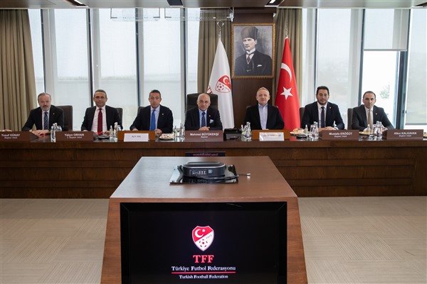 Türkiye Futbol Federasyonu'ndan (TFF) Süper Lig ve 1. Lig Yayın