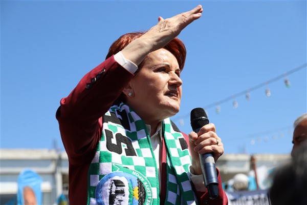 Akşener: “İYİ Parti’nin içine ellerini değil gövdelerini koymuşlar”