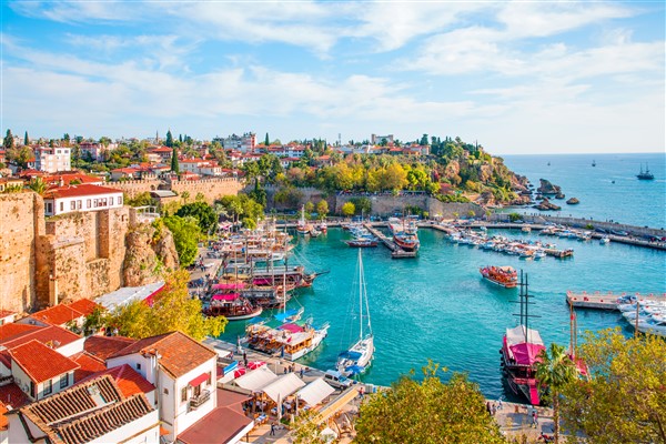 Bakan Ersoy: Dün ve bugün olduğu gibi yarın da Antalya için Döşemealtı için çalışacağız