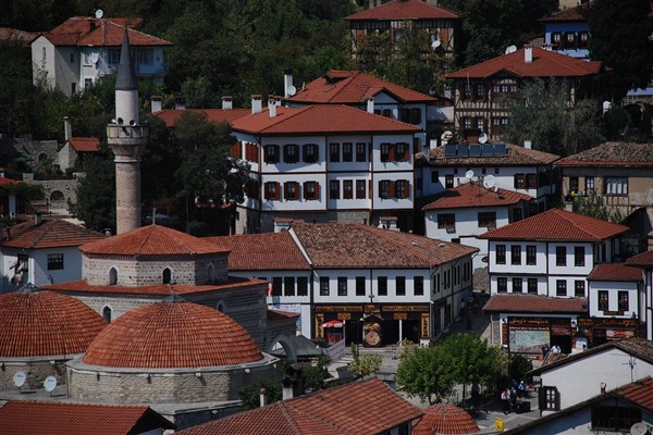 Bakan Özhaseki: “Karabük’e artı değer katacak yatırımlarımızı hızla tamamlayacağız”