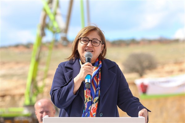 Gaziantep Büyükşehir Belediye Başkanı Fatma Şahin, Güneyşehir Konut Temel Atma