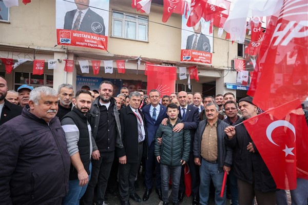 Cumhuriyet Halk Partisi (CHP) Genel Başkanı Özel, Zonguldak'ta vatandaşlarla bir