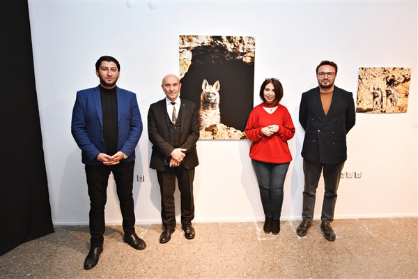 Depremzede fotoğraf sanatçısı İzmir’de sergi açtı