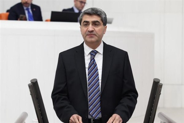 DEVA Partisi Genel Başkan Yardımcısı Mehmet Emin Ekmen, Mersin’de saha