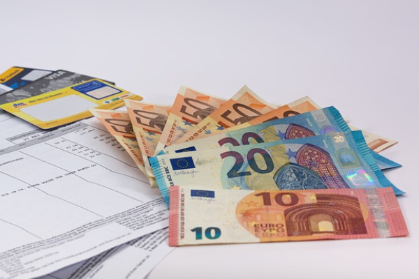 Piyasaların gündemi FED faiz kararıydı. Dün yapılan açıklamaya göre FED