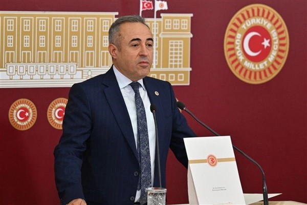 Karatutlu: “Yeraltı su seviyelerinde düşüşler deprem riskini artırıyor”