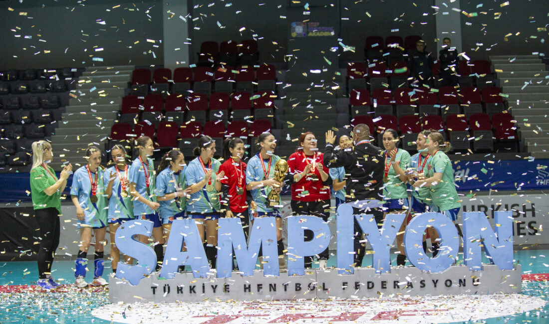 Hentbol Kadınlar 2 Lig'inde Türkiye Hentbol Federasyonu (THF) Prof. Dr.