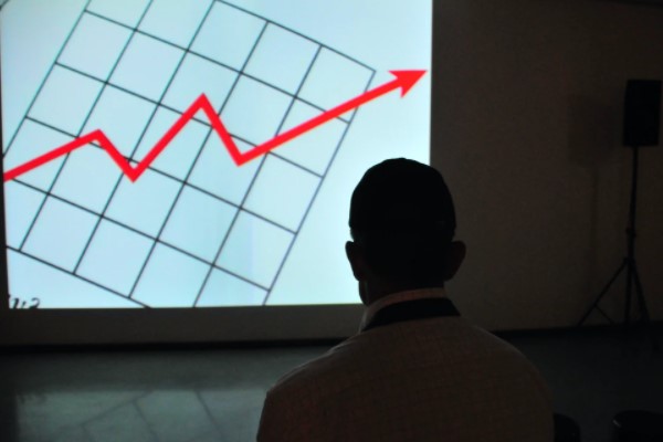 Bankaların TL mevduat için uyguladıkları faiz oranı 15 Mart haftasında bir önceki haftaya göre 143 baz