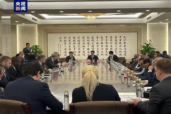 Çin'in Avrasya İşleri Özel Temsilcisi Li Hui, Ukrayna kriziyle ilgili ikinci