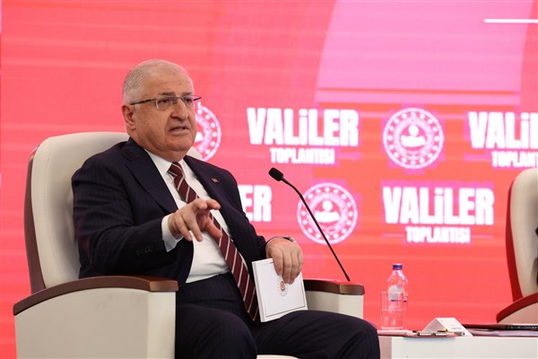 Milli Savunma Bakanı Güler’den Çanakkale Valiliği’ne ziyaret