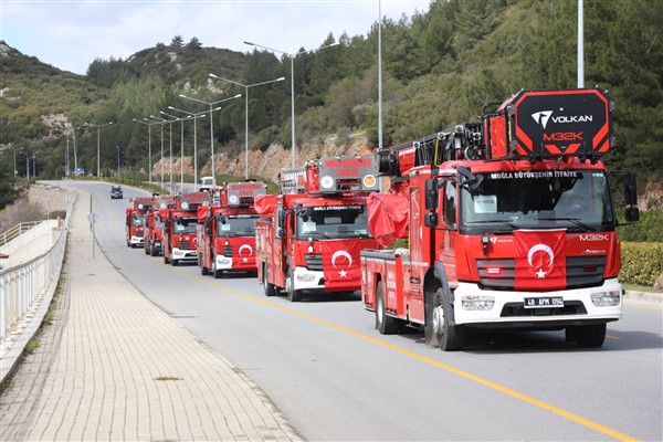 Muğla Büyükşehir Belediyesi İtfaiye Teşkilatı’na 5 yeni araç daha kazandırarak,