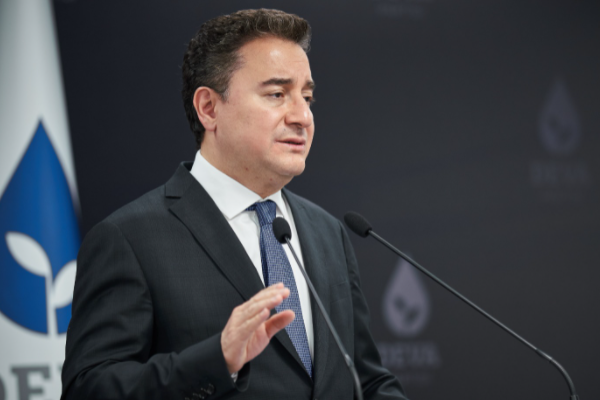 Babacan: Nerede başarılı olduk, nerede hata yaptık, hepsini masaya yatıracağız