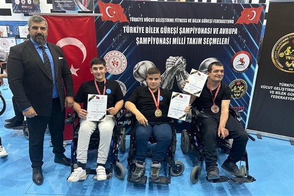 Bağcılar Belediyesi Feyzullah Kıyıklık Engelliler Sarayı kursiyerlerinden milli sporcu Muhammet
