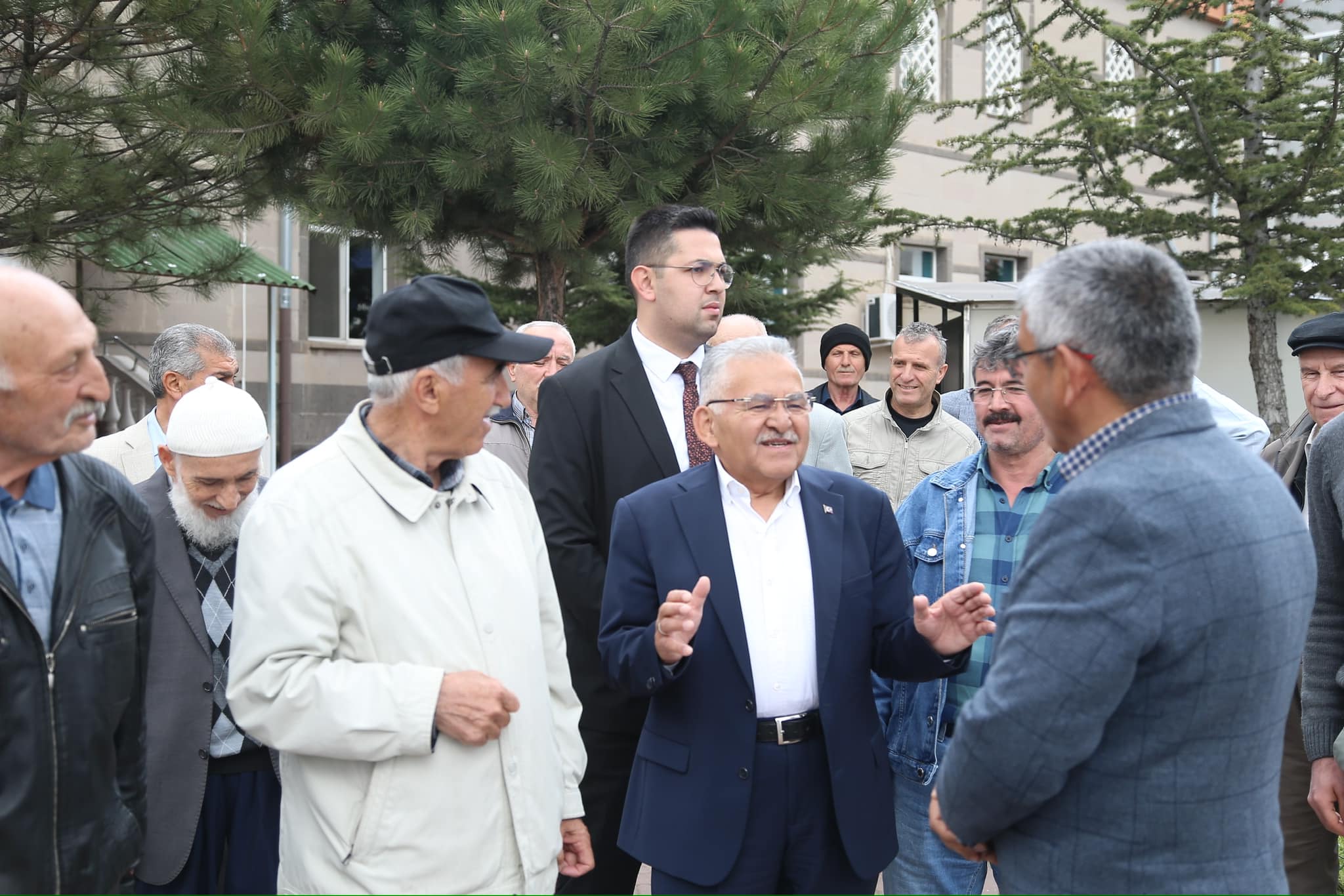 Başkan Büyükkılıç’tan Beyazşehir Mahallesi’ne ziyaret