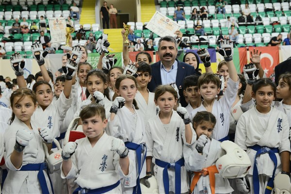 Başkan Yılmaz, çocuklara özel yaptıkları projeleri açıkladı