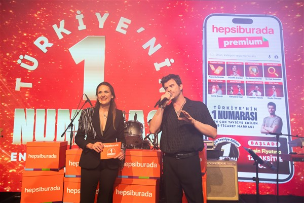 Hepsiburada, marka yüzü Kıvanç Tatlıtuğ katılımıyla The Peninsula İstanbul’da özel