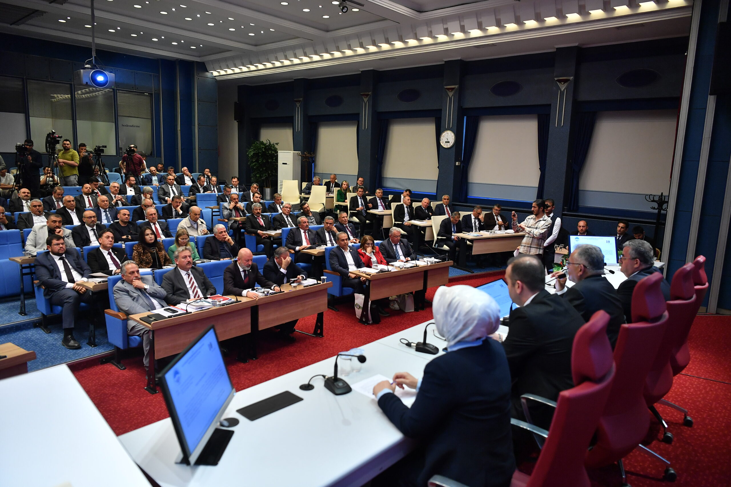 Kayseri Büyükşehir Belediyesi Nisan Ayı Meclis Toplantısı’nda su faturalarına yüzde