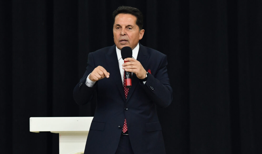 Esenyurt Belediye Başkanı Ahmet Özer, işten çıkarma haberlerine ilişkin açıklamalarda