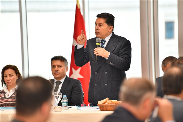 Başkan Özer: Kamusal yararı gözetecek, halkı esas alacak işler yapmalıyız