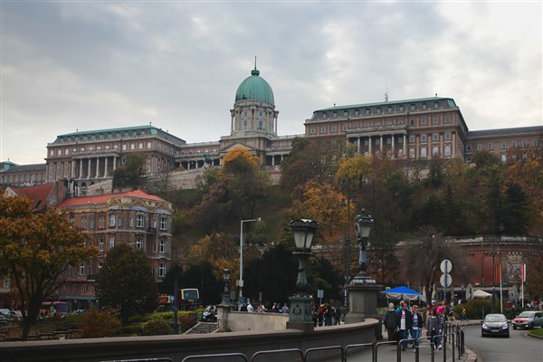 Çin ve Macaristan liderlerinin eşleri Buda Kalesi’ni ziyaret etti