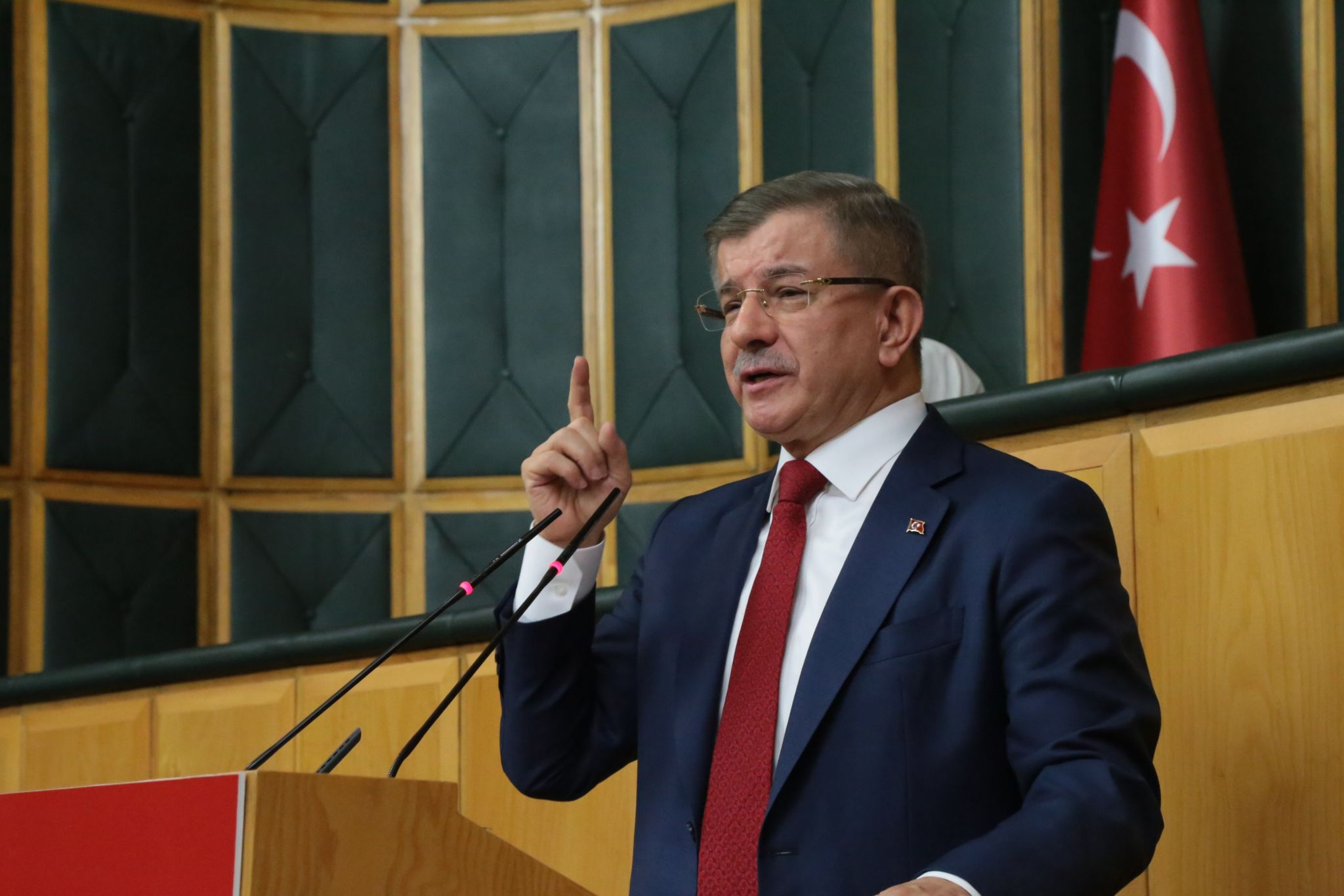 Davutoğlu, Hayvan Hakları Önlem Paketi’ni açıkladı