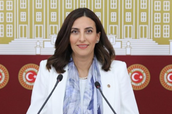 DEVA Partisi İstanbul Milletvekili ve Genel Başkan Yardımcısı Evrim Rızvanoğlu,