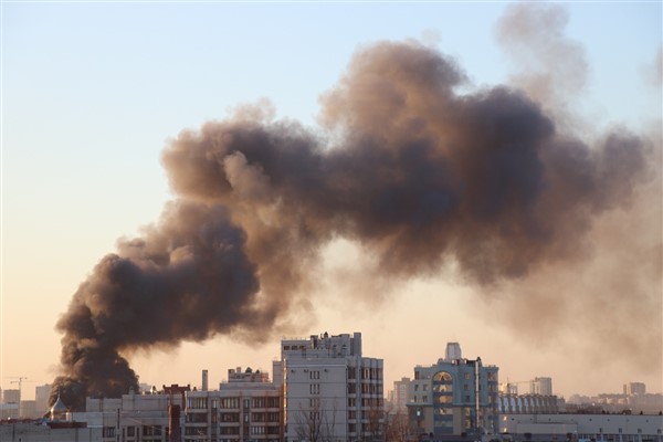 Katar, İsrail’in Refah’taki kampı bombalamasını kınadı