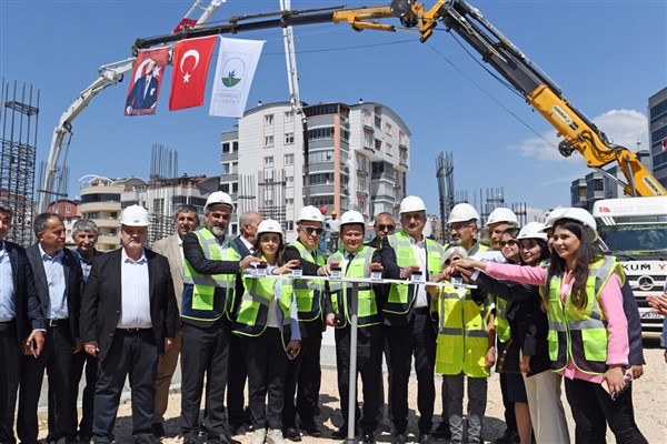 Osmangazi’de Ayça Azak Gündüz Bakımevi ve Kreşi’nin temeli atıldı