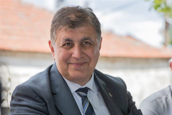 İzmir Büyükşehir Belediye Başkanı Cemil Tugay, Balçova ilçesi İnciraltı bölgesinin