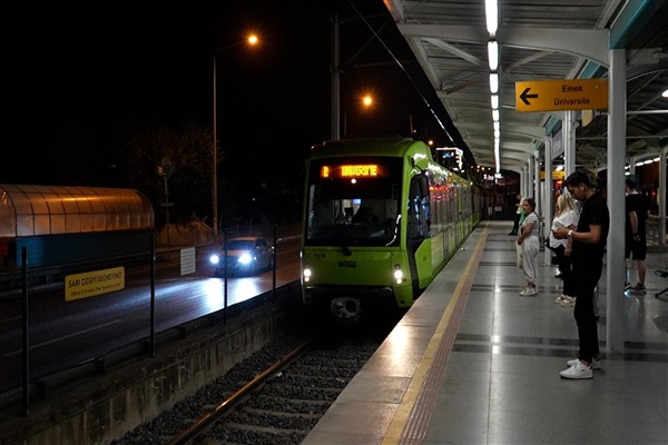 Bursa’da gece seferleri uygulanmaya başladı