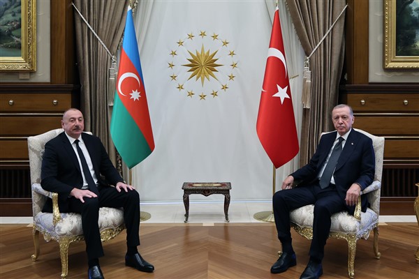 Cumhurbaşkanı Erdoğan, Azerbaycan Cumhurbaşkanı Aliyev ile bir araya geldi