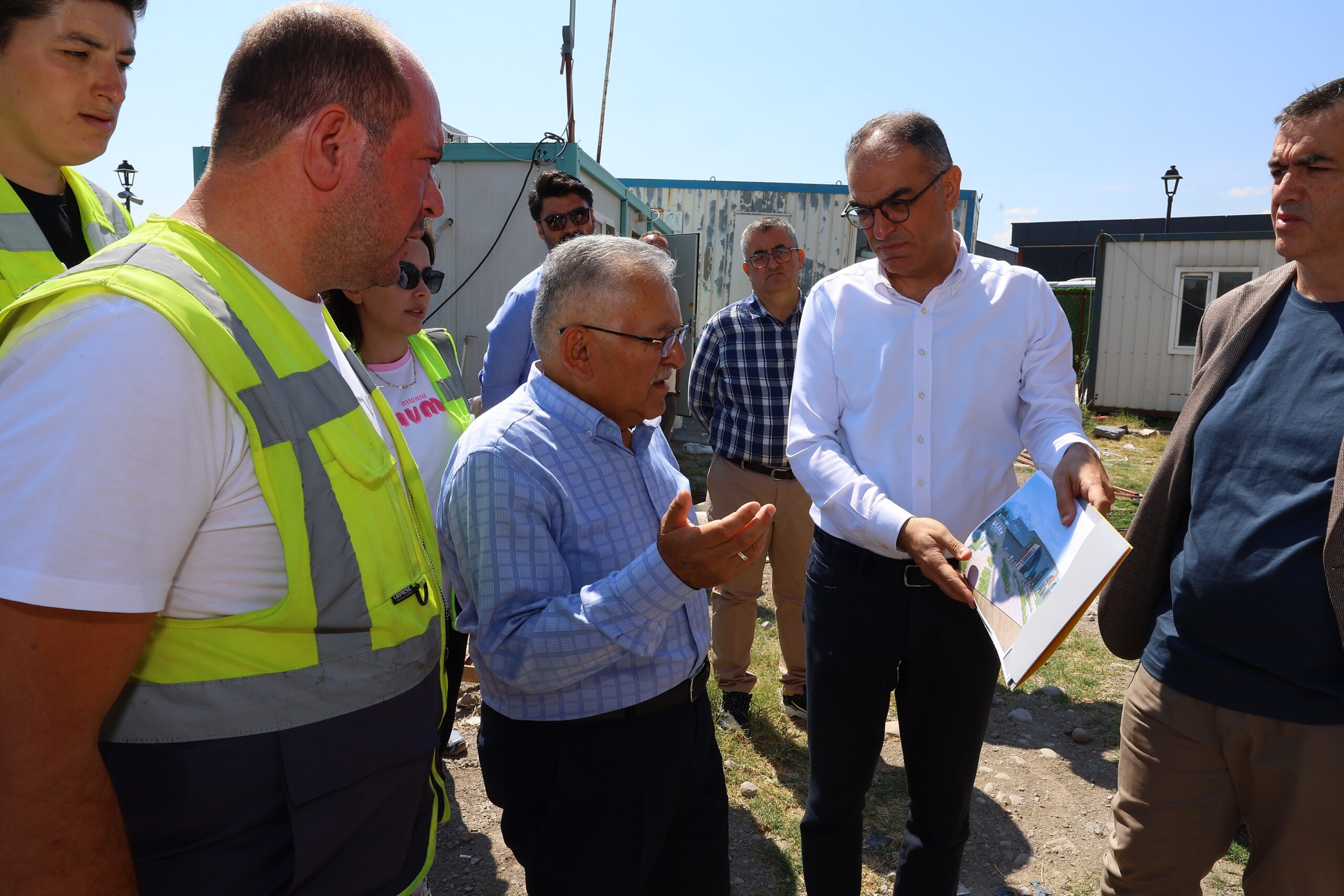 Başkan Büyükkılıç, Kayseri Kent Müzesi’nin çalışmalarını inceledi