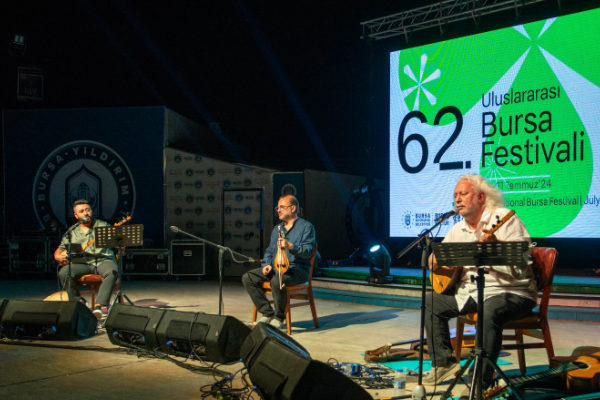 Bursa Festivali’nde Aziza Mustafa Zadeh sahne aldı