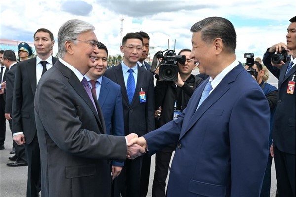 Xi Jinping, Shanghai Zirvesi için Astana’ya gitti