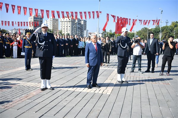 Başkan Büyükkılıç, Zafer Bayramı’nın 102’nci yıl dönümünü Kayserililerle birlikte kutladı