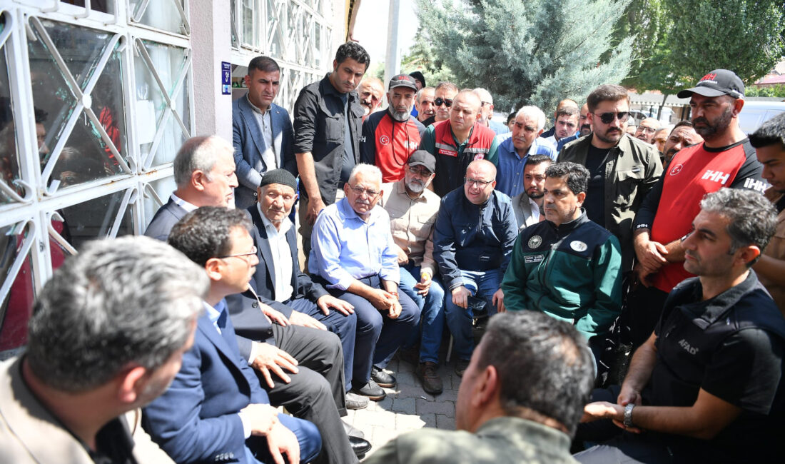 Kayseri Büyükşehir Belediye Başkanı Dr. Memduh Büyükkılıç, selde vefat eden