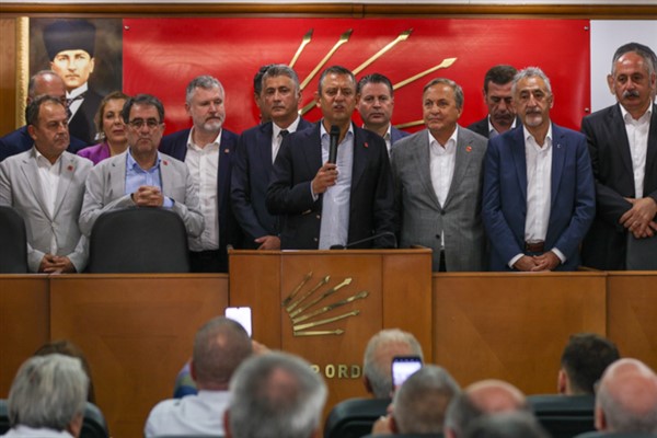 CHP Genel Başkanı Özgür Özel, Ordu ve Giresun'da resmi ziyaretlerde